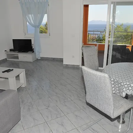 Martina Apartament *